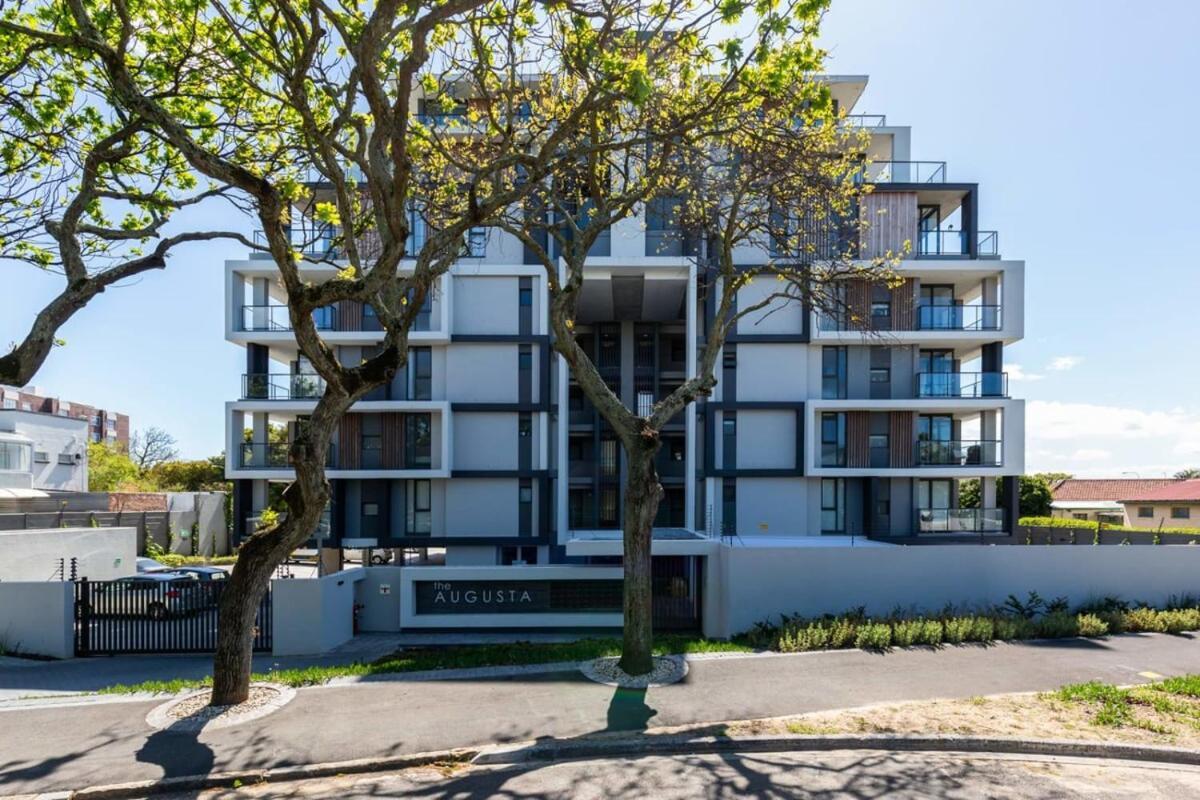Central Southern Suburbs Leafy Village Neighbourhood เคปทาวน์ ภายนอก รูปภาพ