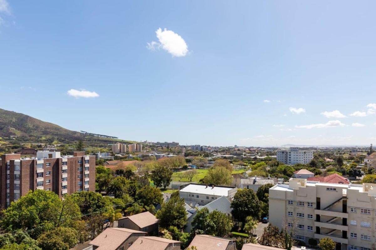 Central Southern Suburbs Leafy Village Neighbourhood เคปทาวน์ ภายนอก รูปภาพ