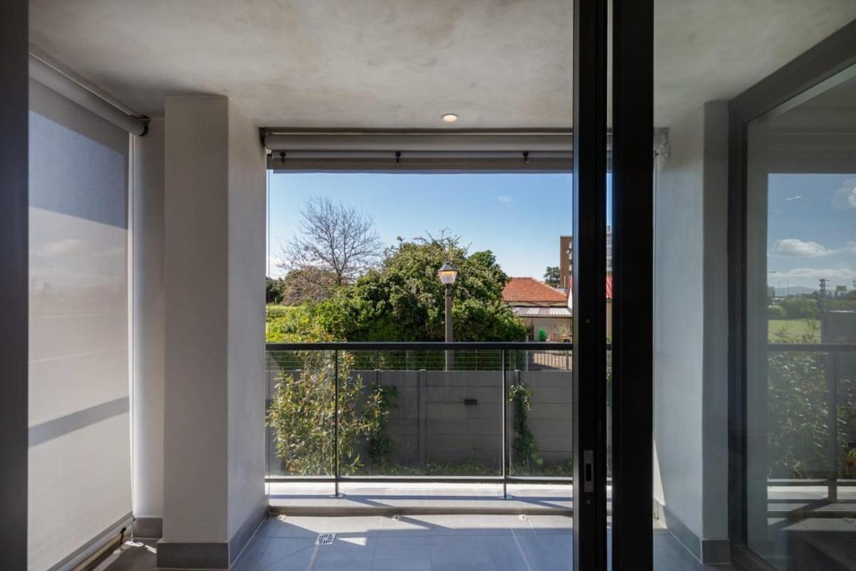 Central Southern Suburbs Leafy Village Neighbourhood เคปทาวน์ ภายนอก รูปภาพ