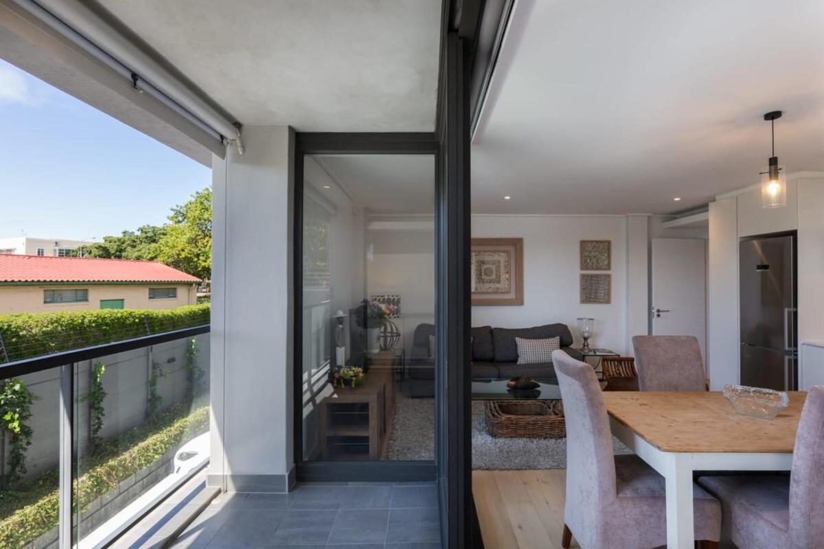 Central Southern Suburbs Leafy Village Neighbourhood เคปทาวน์ ภายนอก รูปภาพ